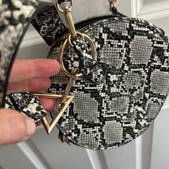 EUC Madison West Snakeskin Crossbody Bag. Round. Wristlet. Black, grey. - Picture 3 of 10